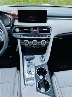 جێنسس G70